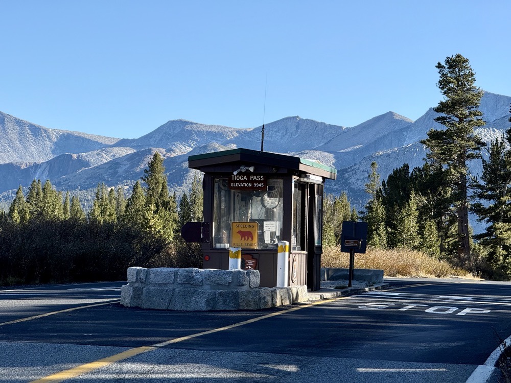 Tioga Pass v Yosemite National Park