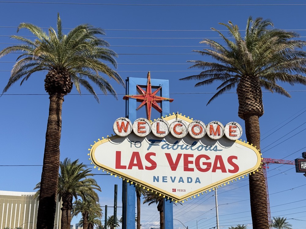 Las Vegas: co vidět za 1 den, jak si užít večer + tipy na výlety v okolí